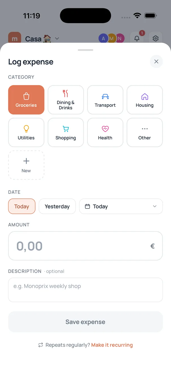 Registrando un gasto —categoría, fecha e importe— con un acceso directo para hacerlo recurrente.